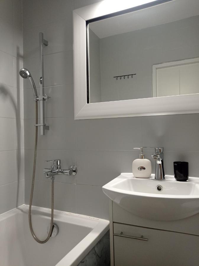 Apartament Rodzinny Domino - Plaza Jelitkowo - Ergo Arena - Azw Γκντανσκ Εξωτερικό φωτογραφία